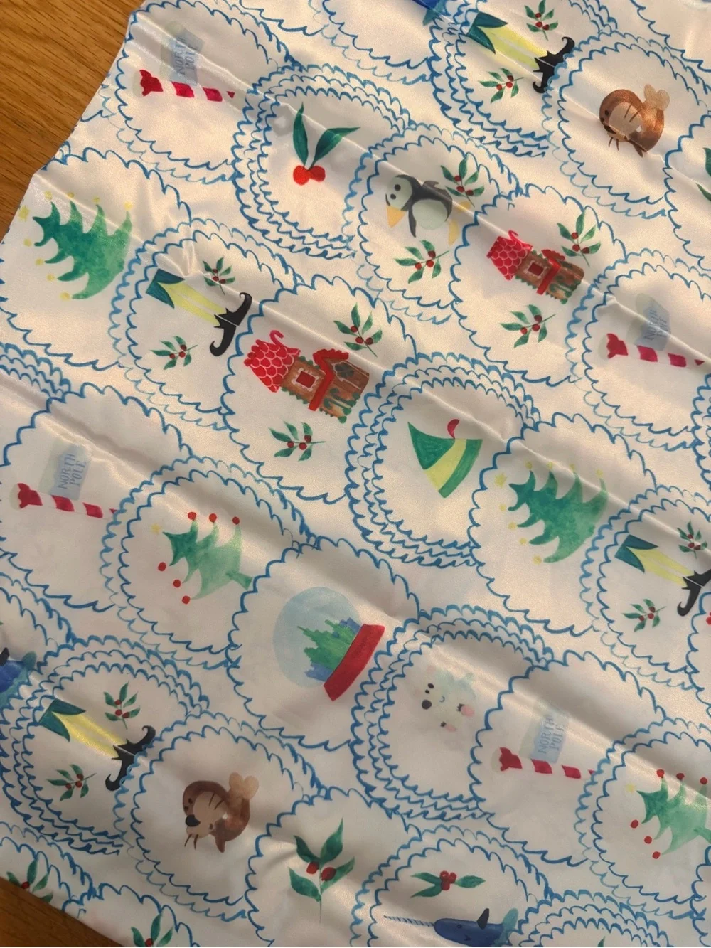 Kitsch Elf Satin Pillowcase with zipper for skin & hair | Standard size NWT